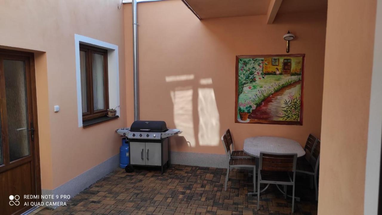 Domecek Ve Dvore Bechyne Exterior photo